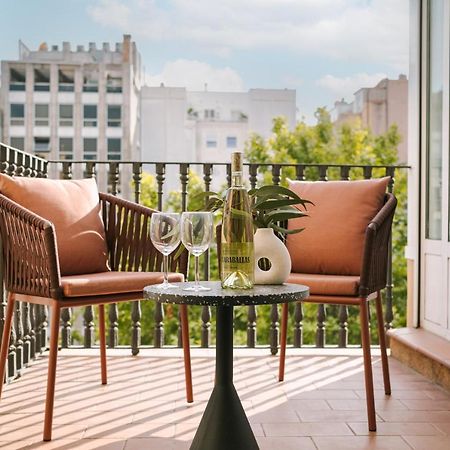 Готель Sonder Paseo De Gracia Барселона Екстер'єр фото A balcony
